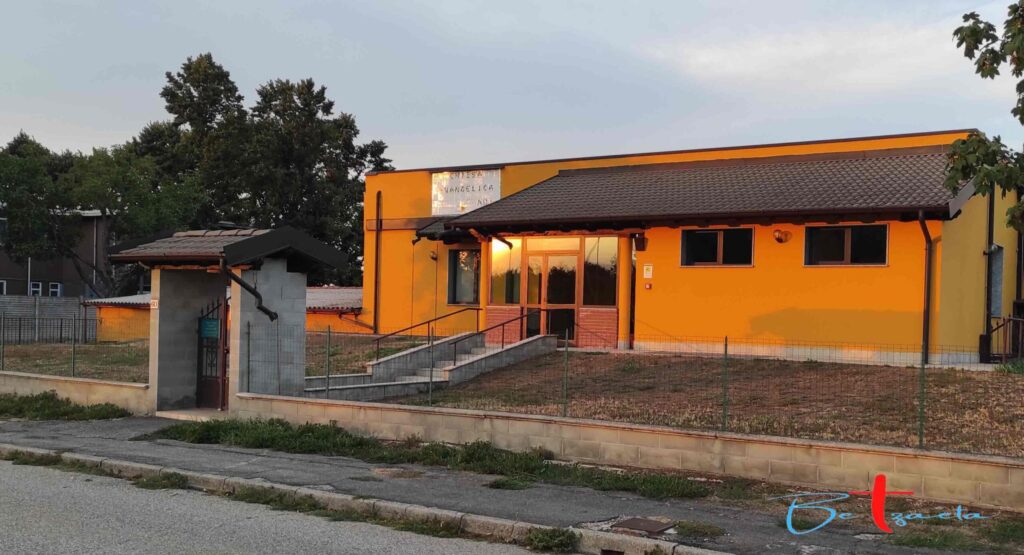 Ingresso della Chiesa Evangelica ADI Vigevano Betzaeta in Corso P. Togliatti 60